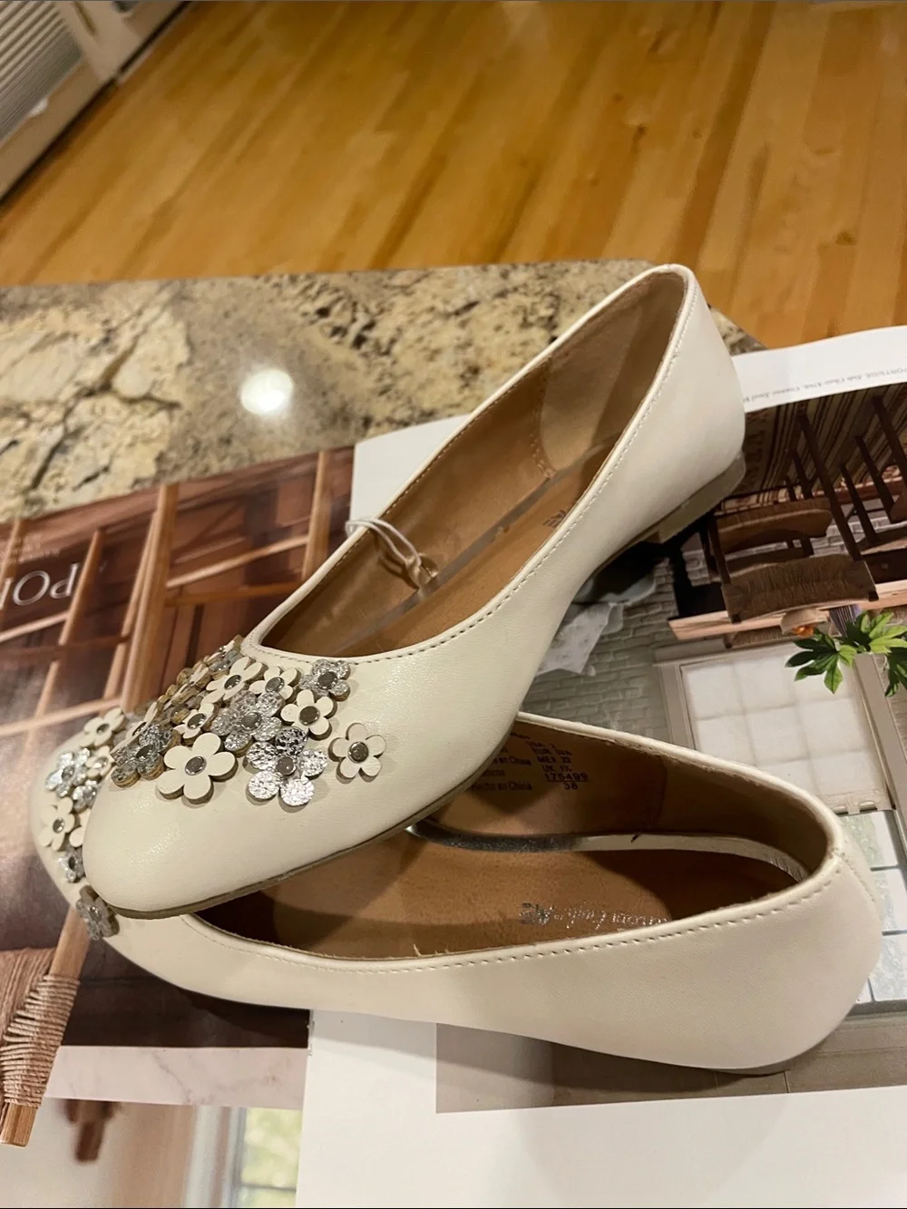 NWT American Eagle Girls Cream Floral Sequin Embellished Ballet Flats